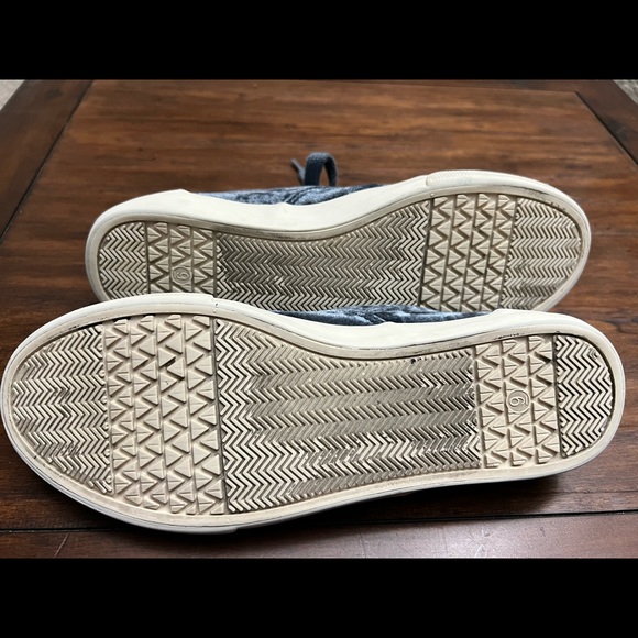 Mossimo Supply Co Sneakers SZ 9 - Picture 6 of 7
